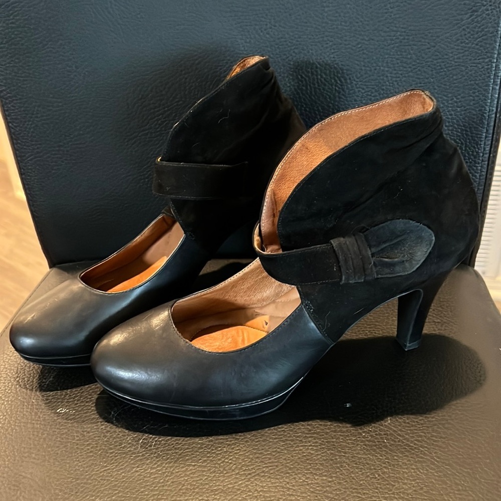 Indigo by Clarks Wessex Cross leather platform ankle strap pumps size 10